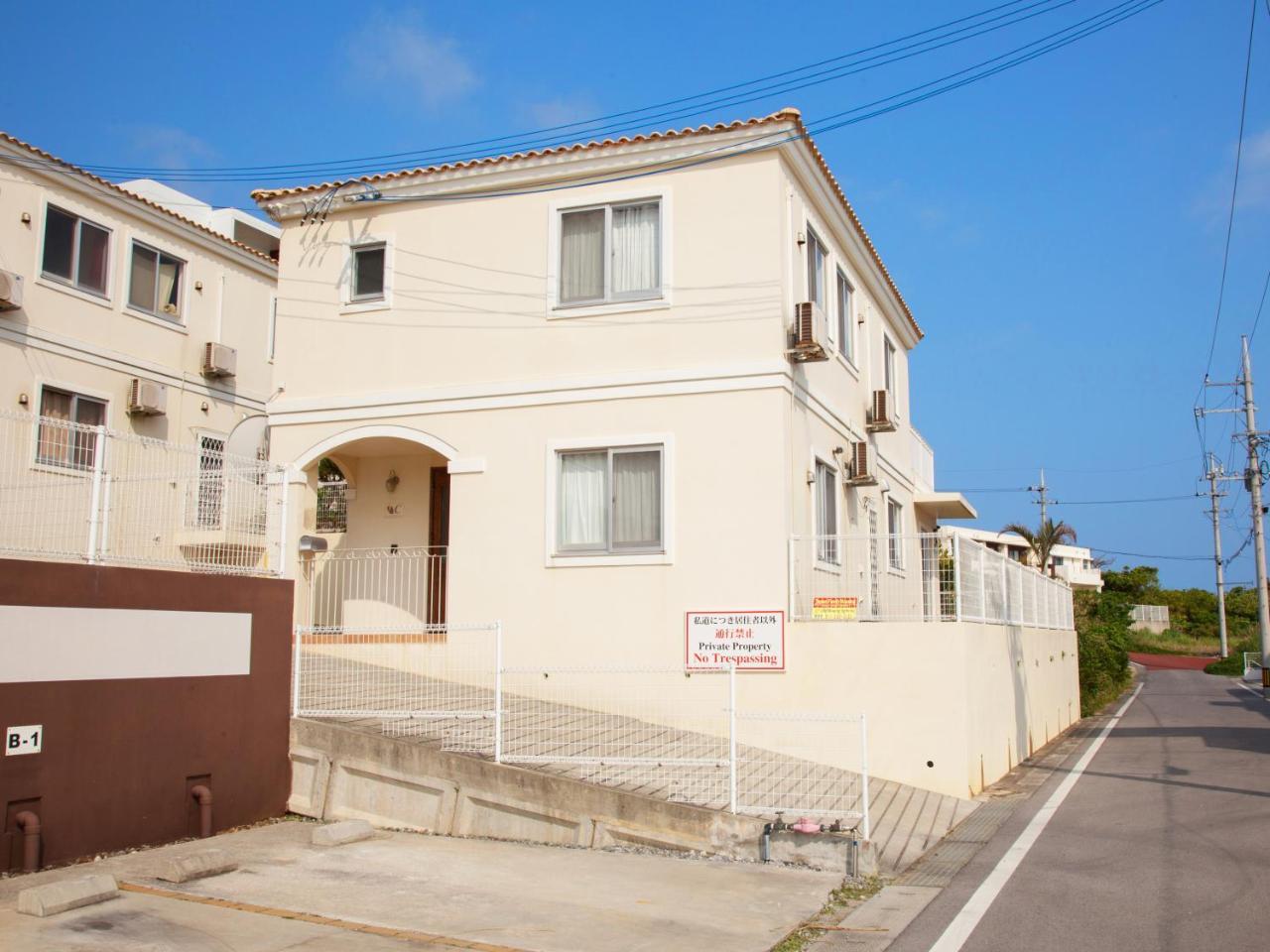 Kariyushi Condominium Resort Residential Del Sol Okinawa Uruma Bagian luar foto